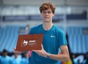 南宫体育- 博尔特跑出惊人8秒79 